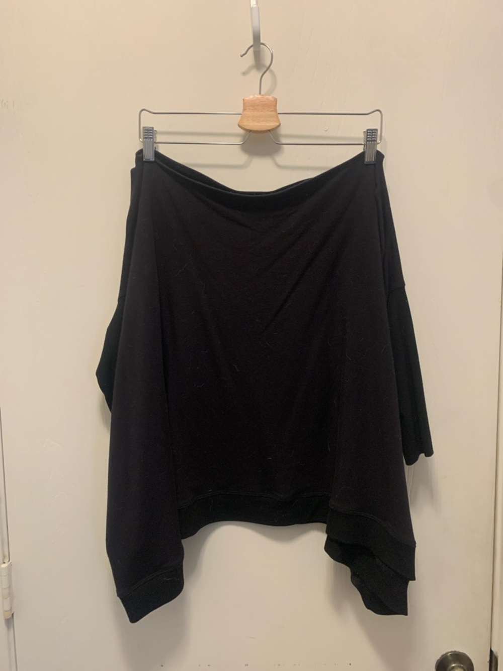 Beyond Yoga Black Off-Shoulder Sweater - Picture 2 of 6